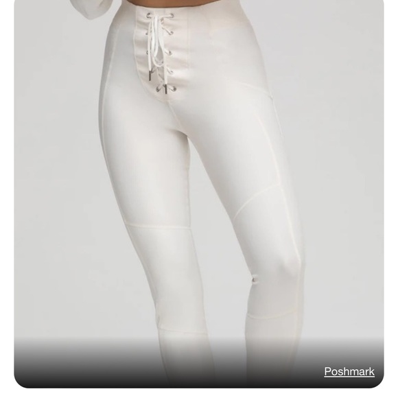 NWT Good American Bombshell Leggings in Ivory with Lace Up Fly in 6 (3X) - Picture 2 of 10